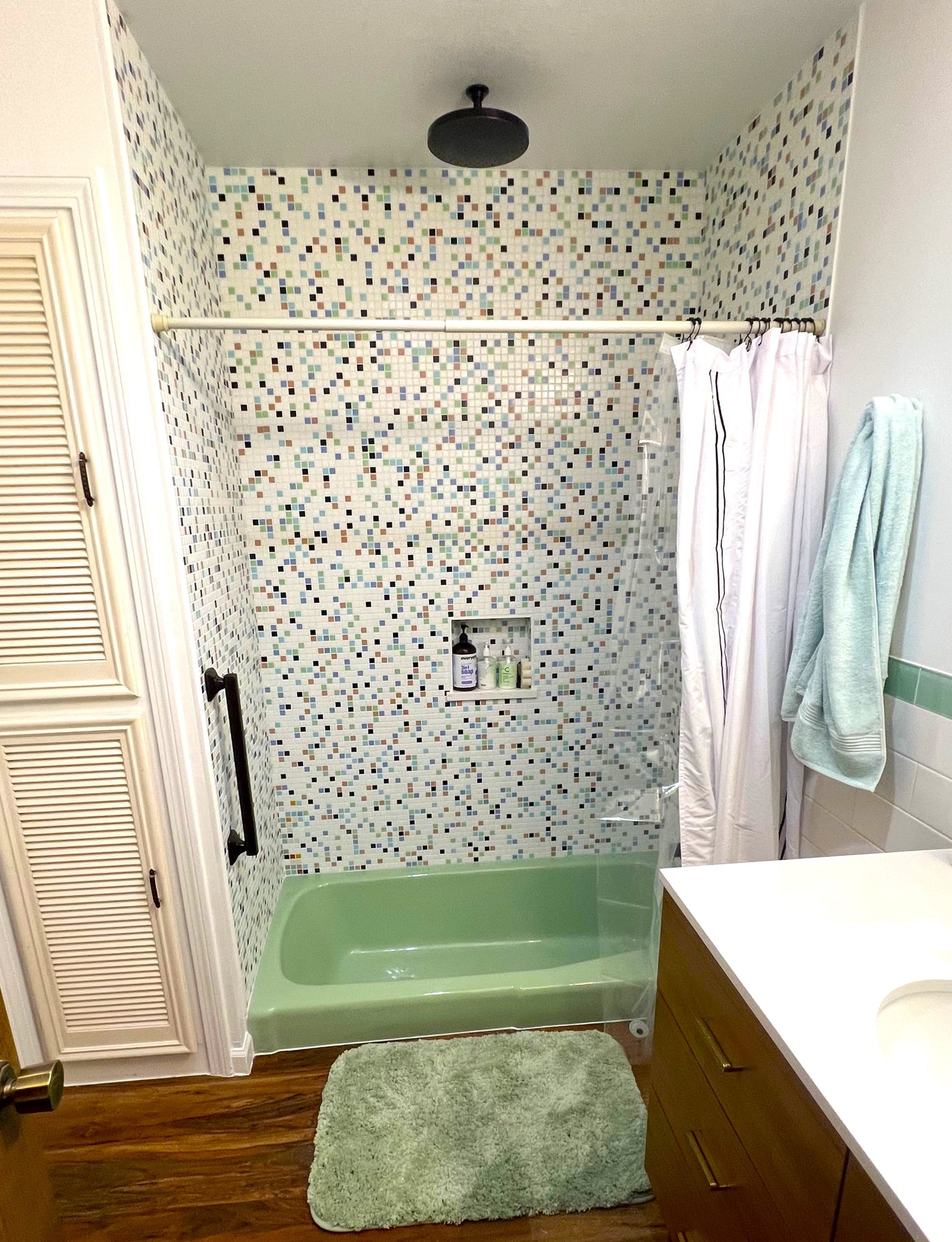 Modwalls Brio Glass Mosaic Tile | Sarasota | Colorful Modern & Midcentury glass tile for kitchens, bathrooms, backsplashes, showers, floors, pools & outdoors.