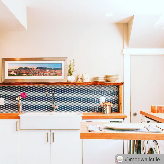 Modwalls PopDotz Porcelain Penny Round Tile | 1" Gloss | Blueberry Blend | Blue | Pictured installed on a kitchen backsplash | Colorful Modern & Midcentury tile for bathrooms, kitchens, backsplashes, showers, floors, pools & outdoors.