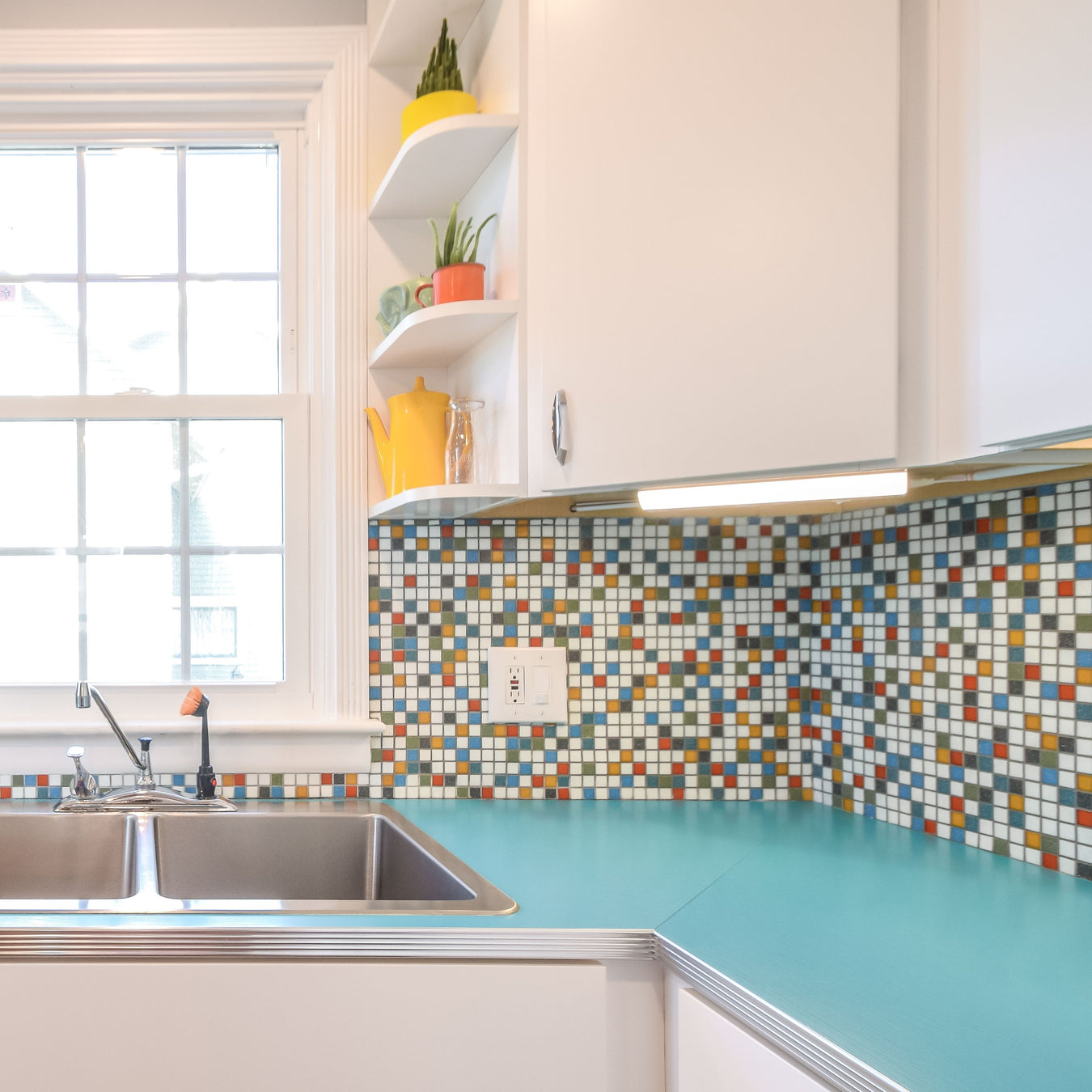 Brio Cool Pool Blend Glass Mosaic Tile, Modwalls Modern Tile